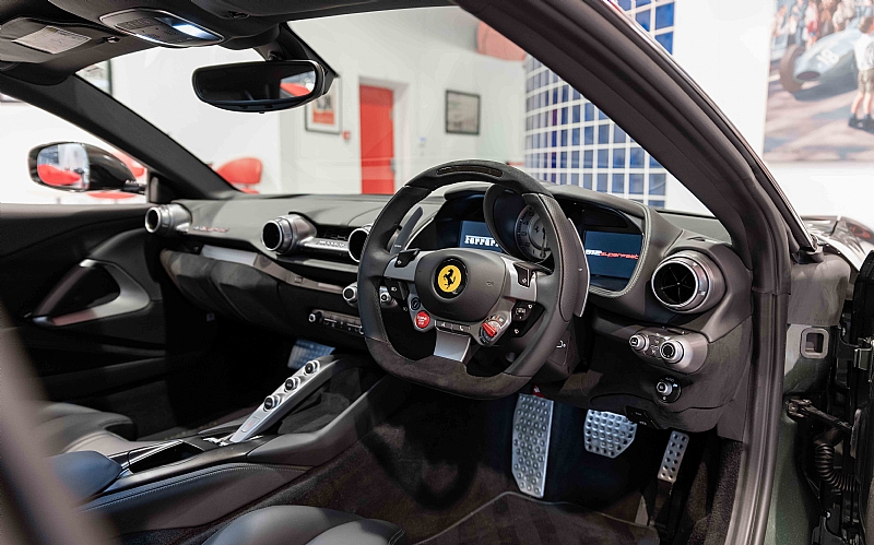 2019 Ferrari 812 Superfast RHD, 7/15