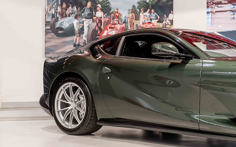 2019 Ferrari 812 Superfast RHD, 9/15