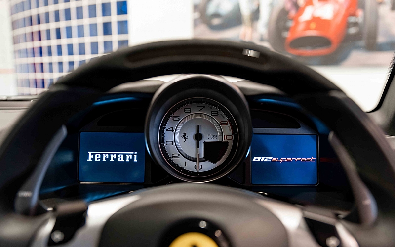 2019 Ferrari 812 Superfast RHD, 11/15