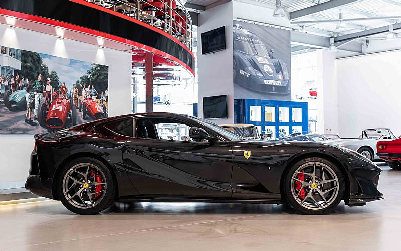 2019 Ferrari 812 Superfast LHD, 3/15