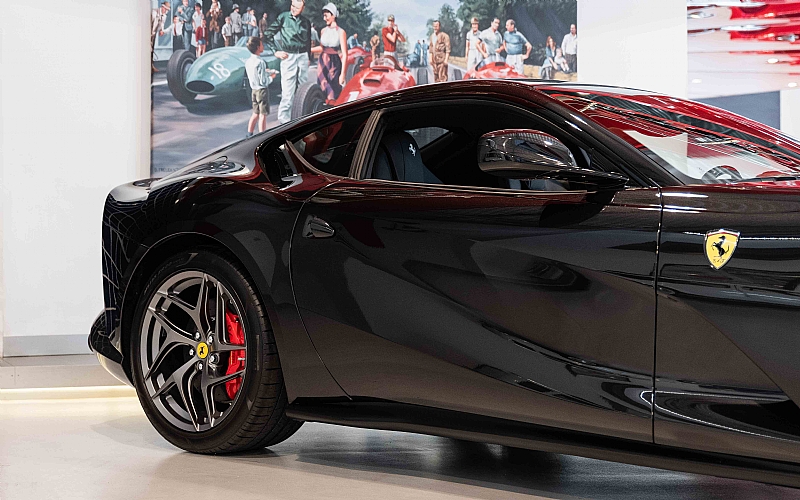 2019 Ferrari 812 Superfast LHD, 10/15