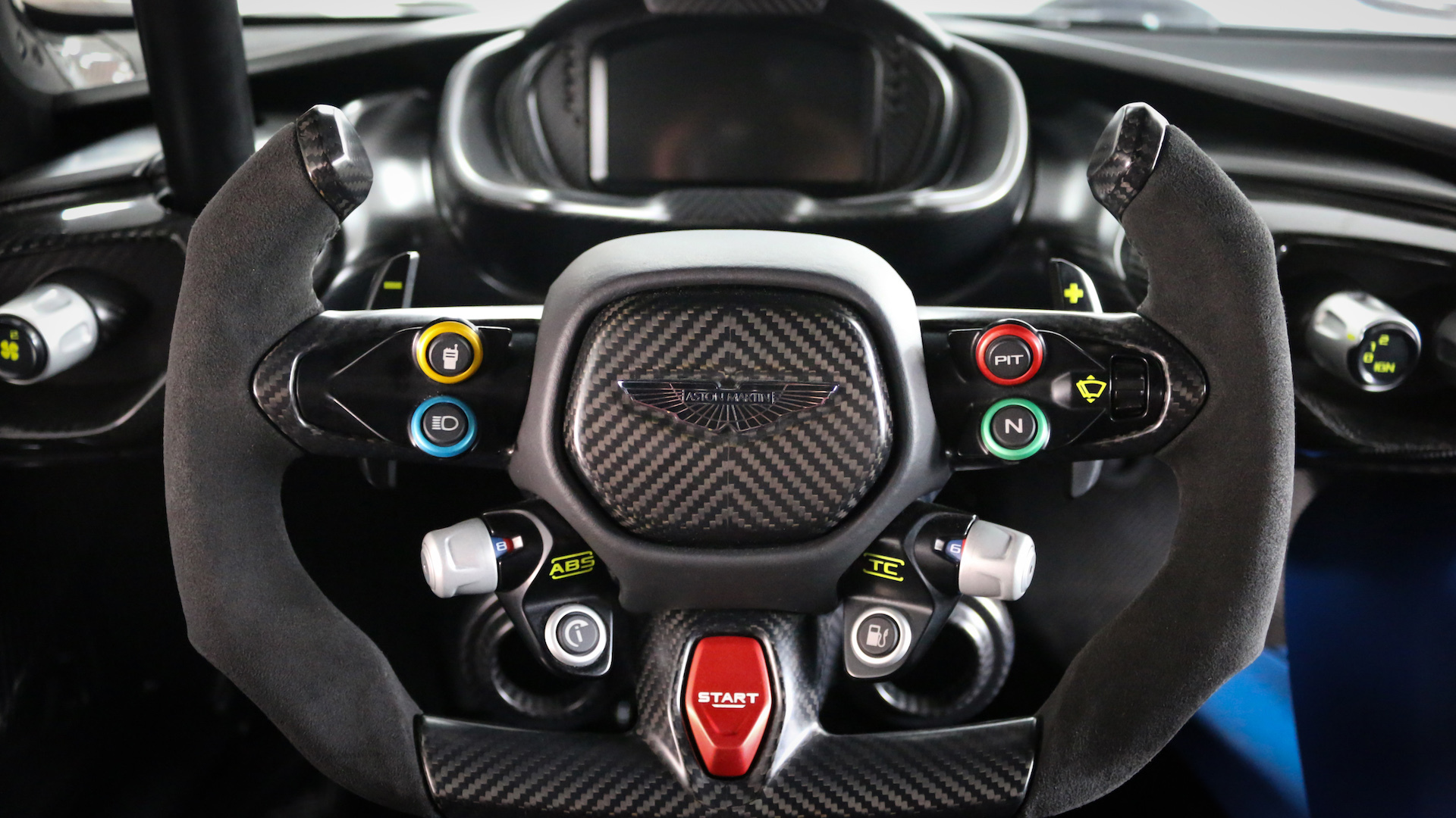 2016 ASTON MARTIN VULCAN, 2/13