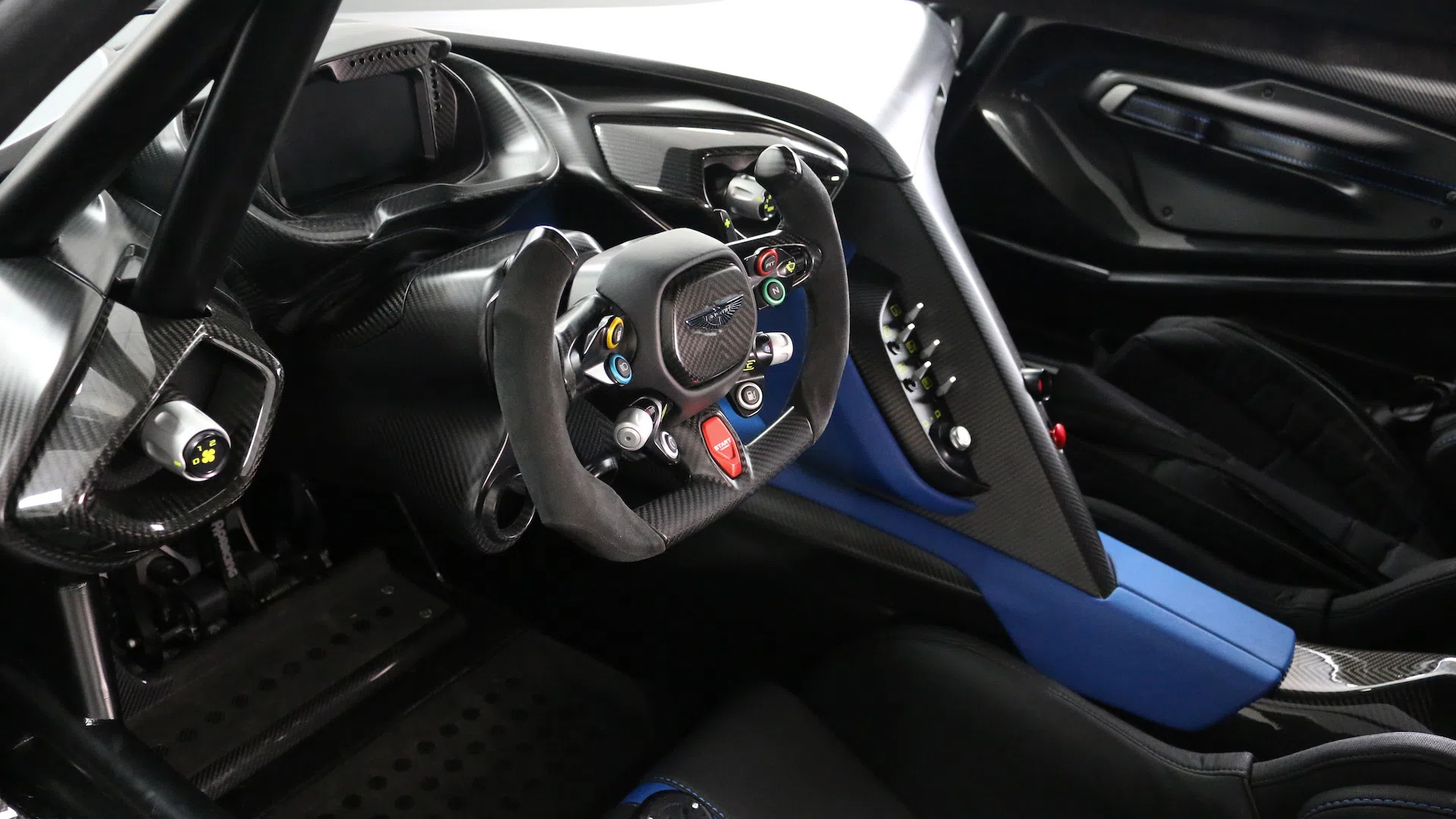 2016 Aston Martin Vulcan interior, Black