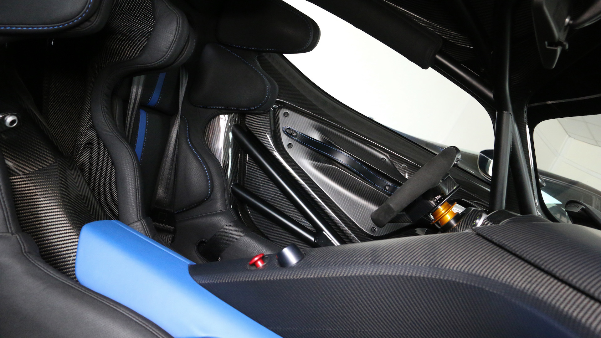 2016 ASTON MARTIN VULCAN, 11/13