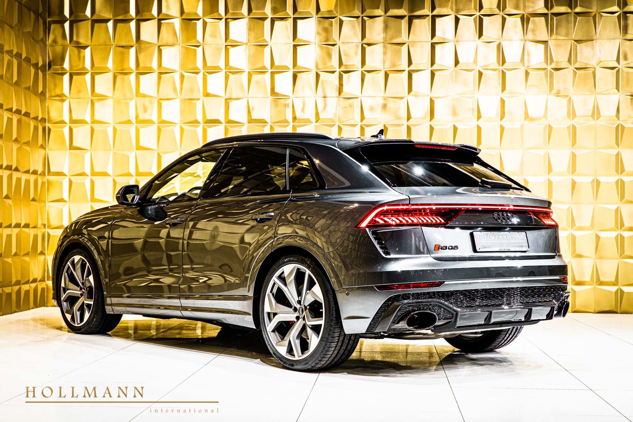 2020 Audi RS Q8, 2/20