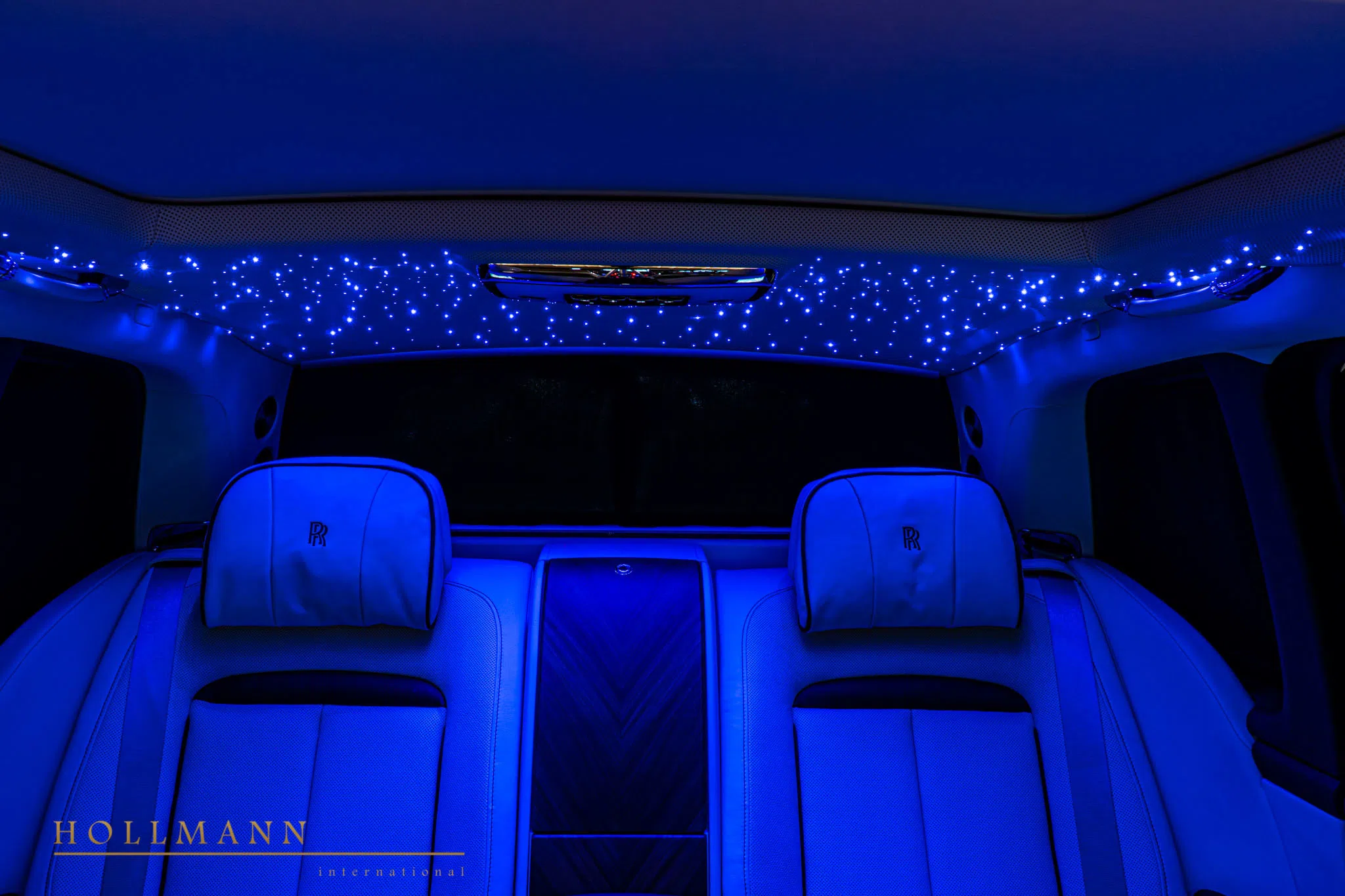 2020 Rolls-Royce Cullinan interior, seats, Creme Light