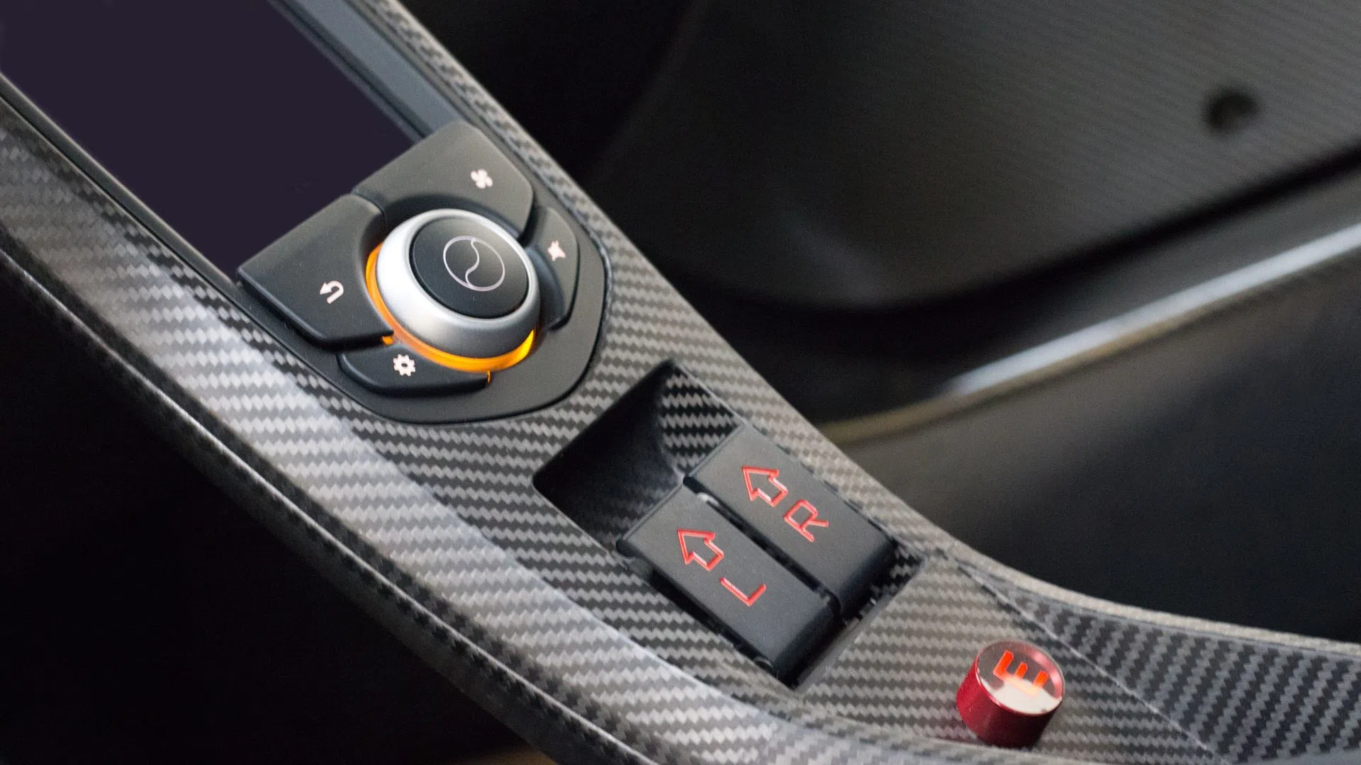 2015 MCLAREN P1 GTR interior, center console, Black