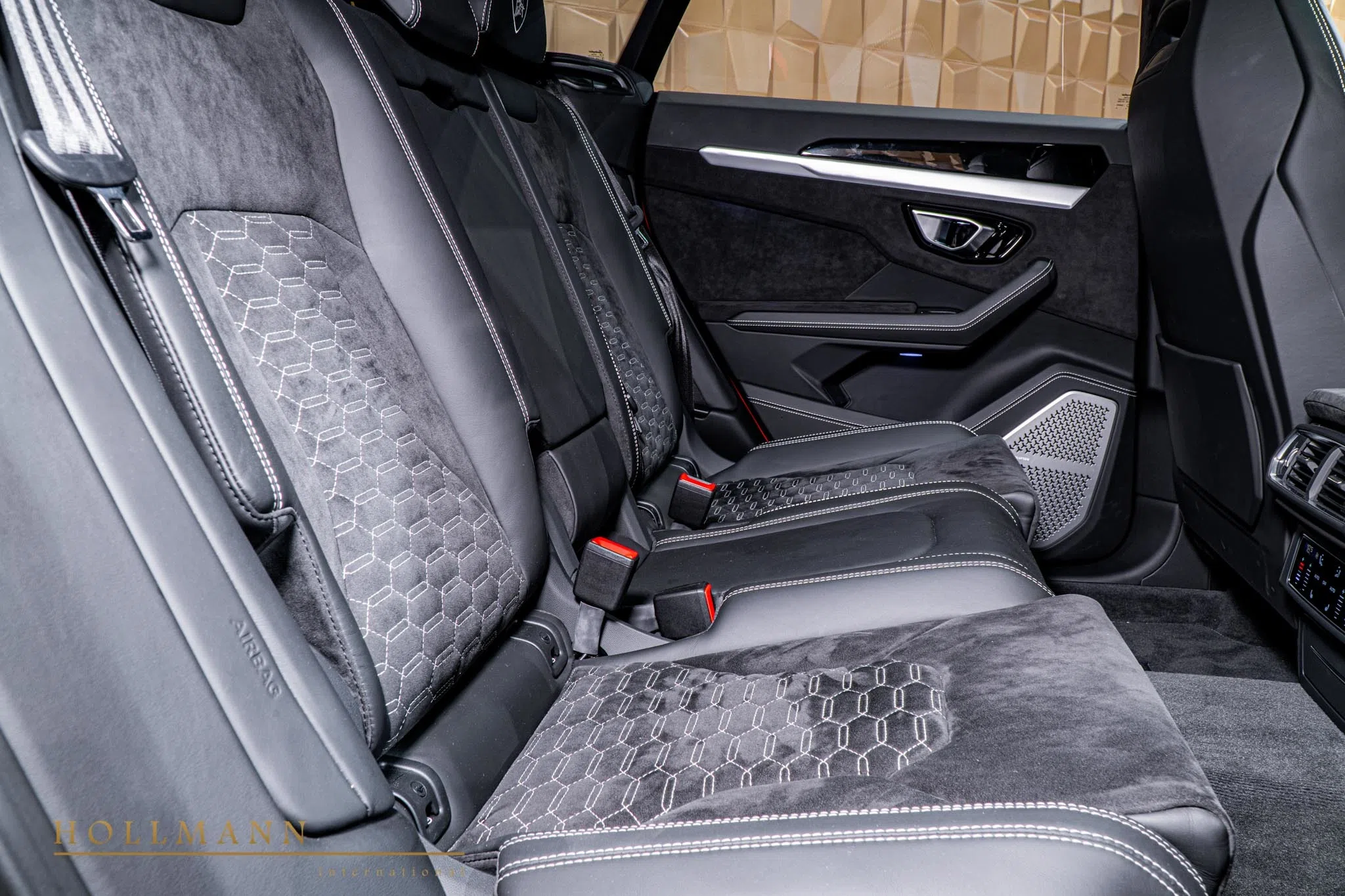 2020 Mansory Urus Venatus interior, seats, Nero Ade