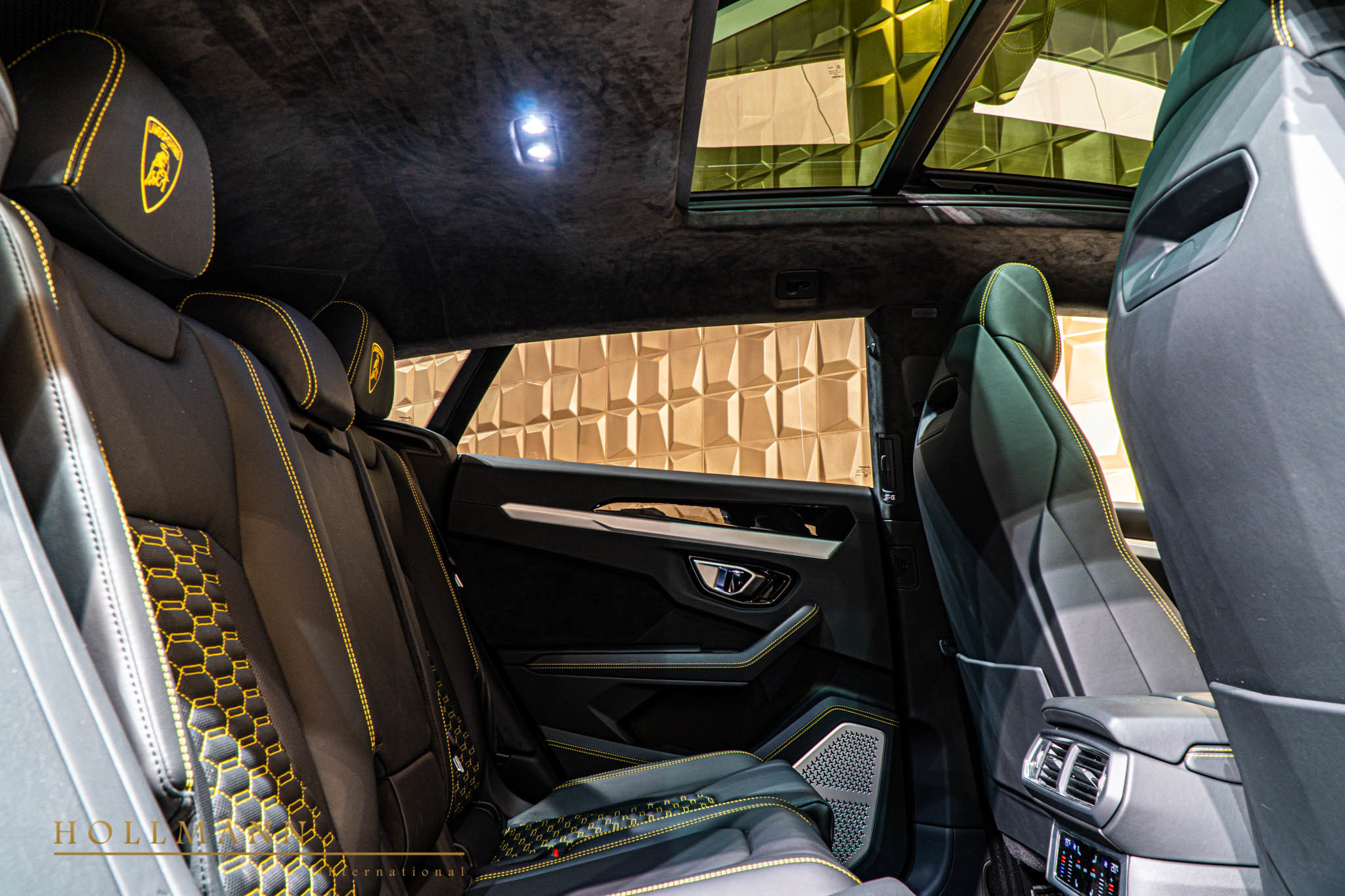 2020 Lamborghini Urus, 15/20