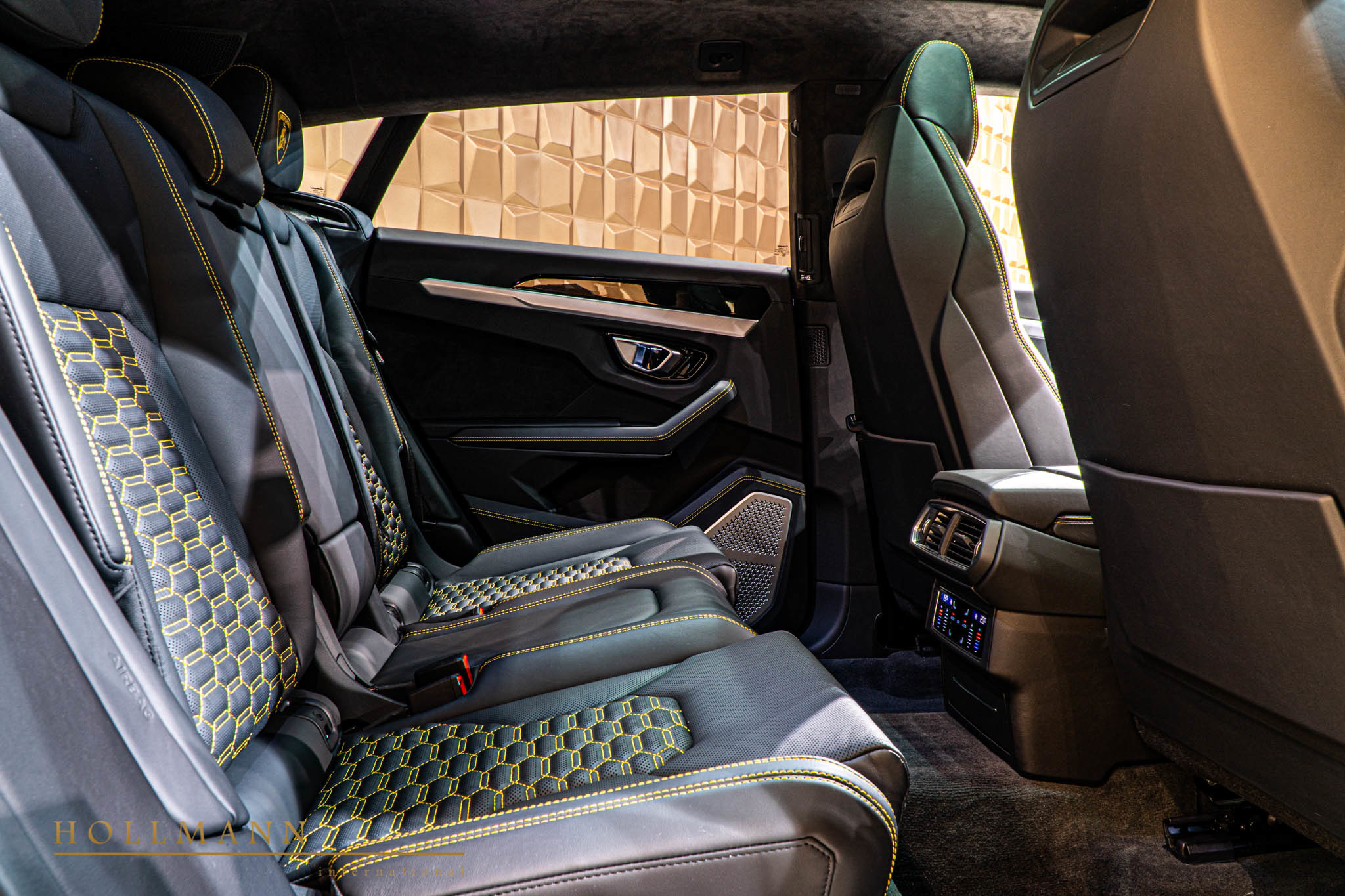 2020 Lamborghini Urus, 17/20