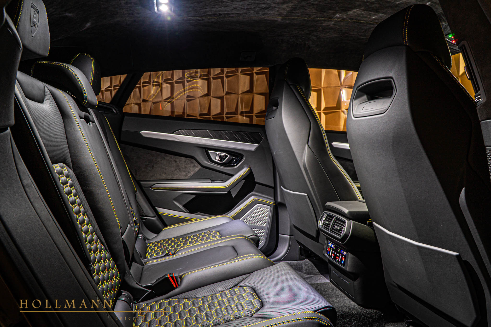 2020 Lamborghini Urus, 15/20
