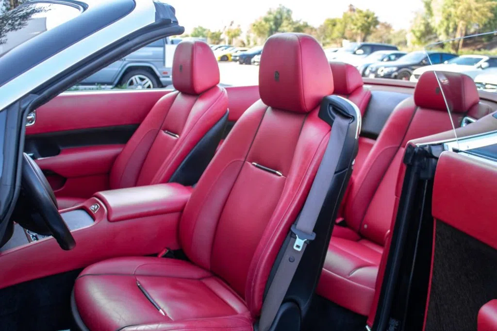 2016 Rolls-Royce Dawn interior, seats, Red Leather