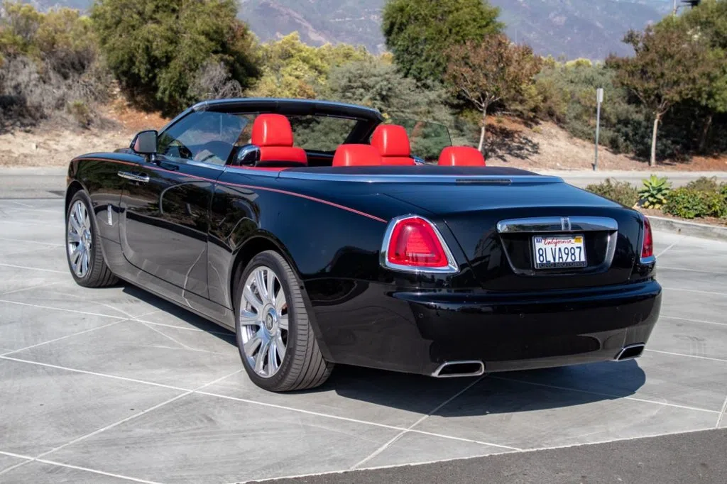 2016 Rolls-Royce Dawn, exterior, Black