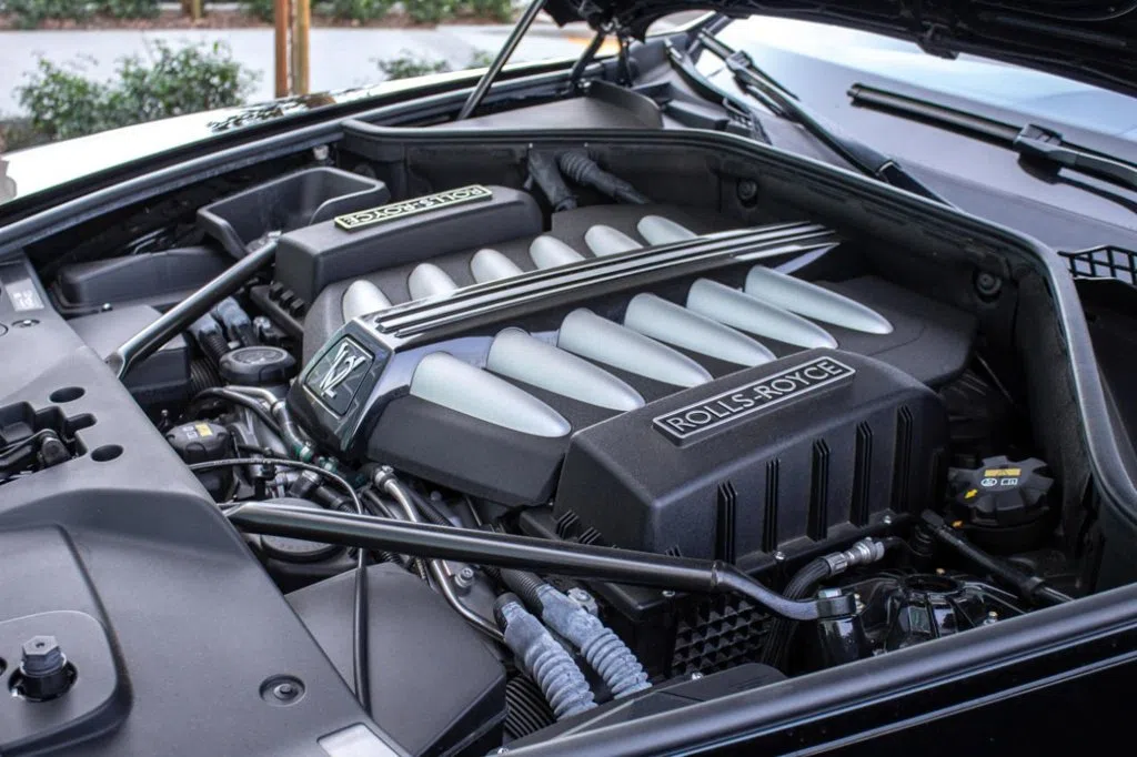2016 Rolls-Royce Dawn engine