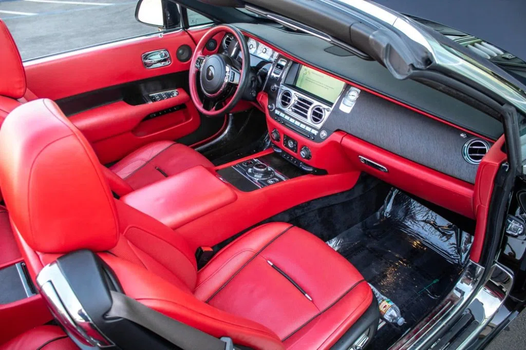 2016 Rolls-Royce Dawn interior, Red Leather