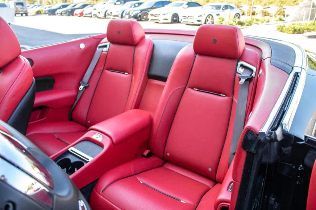 2016 Rolls-Royce Dawn interior, seats, Red Leather