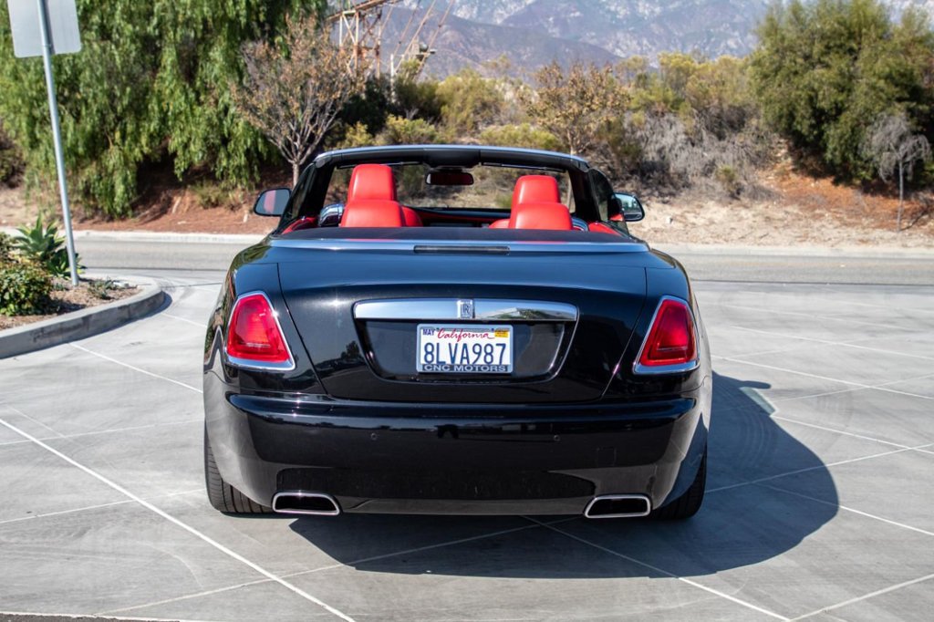 2016 Rolls-Royce Dawn, 18/19
