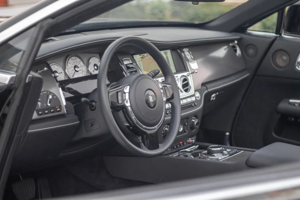 2016 Rolls-Royce Dawn interior, dashboard, Black Leather