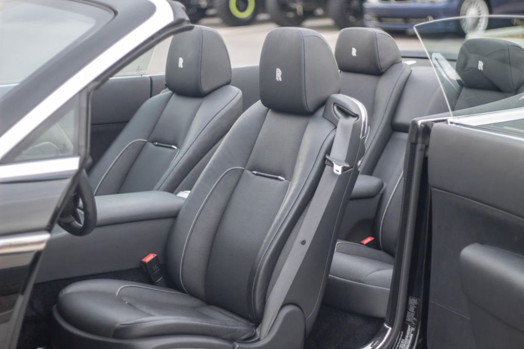 2016 Rolls-Royce Dawn, 3/19