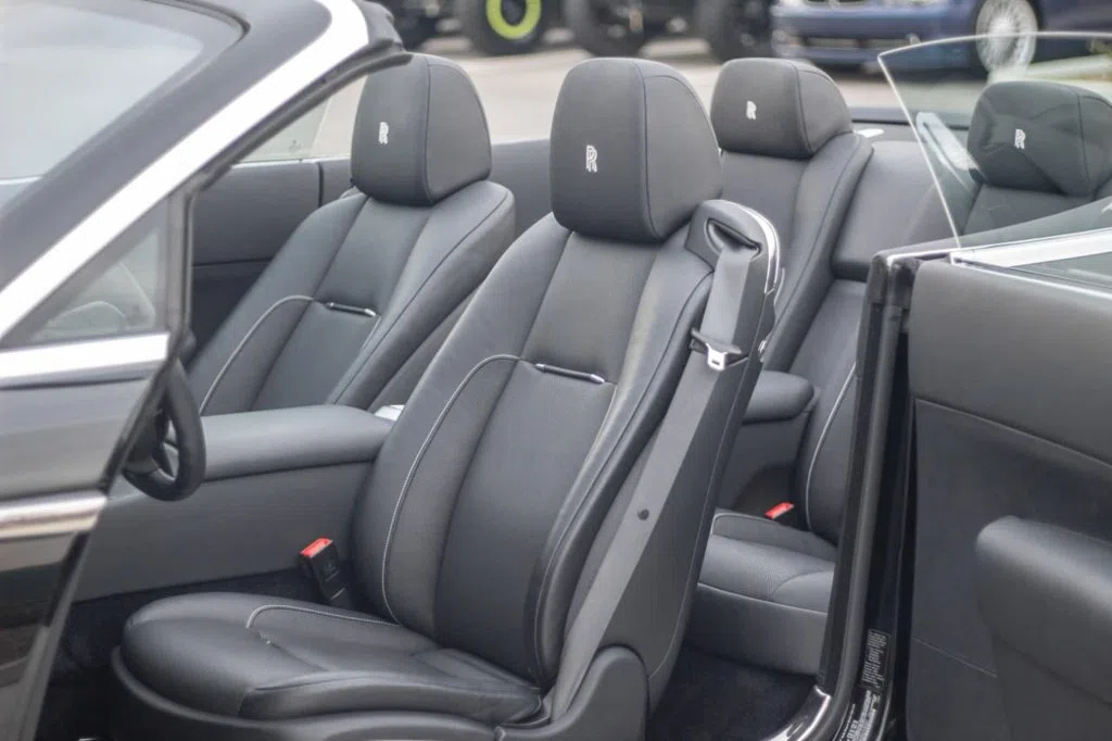 2016 Rolls-Royce Dawn interior, seats, Black Leather