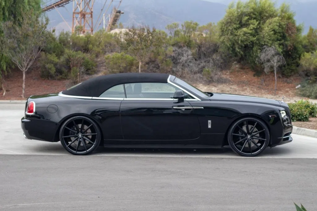 2016 Rolls-Royce Dawn, exterior, Black