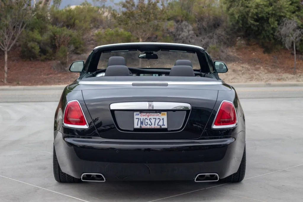 2016 Rolls-Royce Dawn, exterior, Black