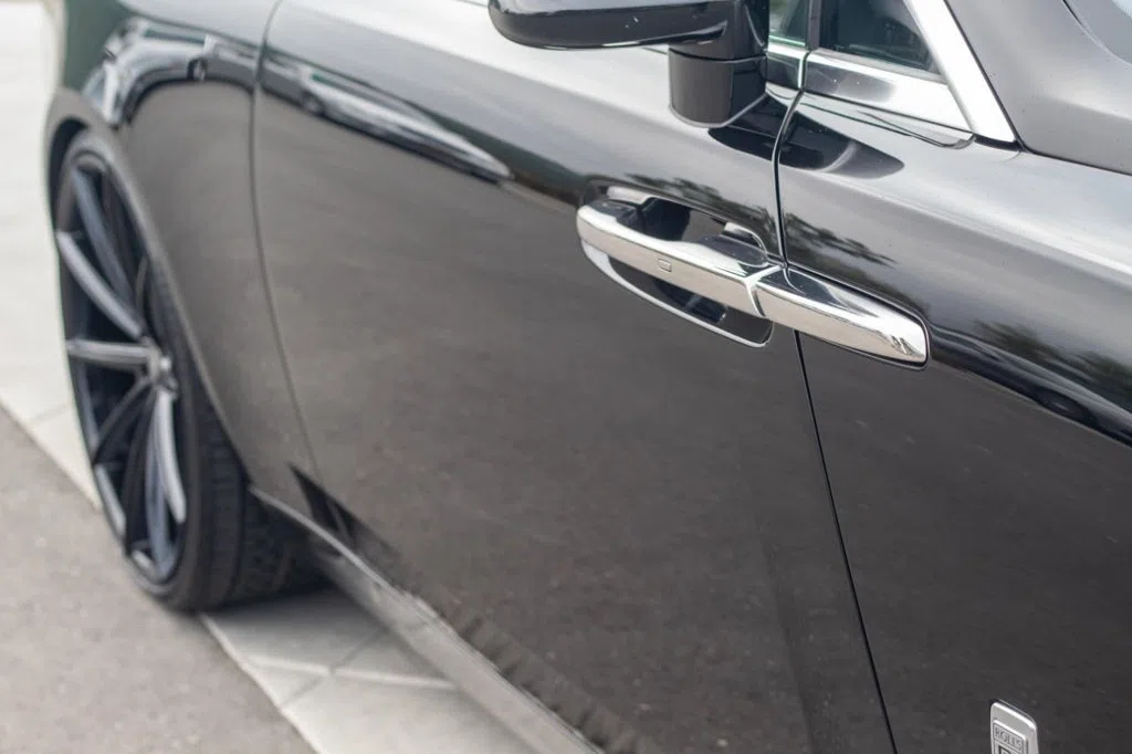 2016 Rolls-Royce Dawn, exterior, Black