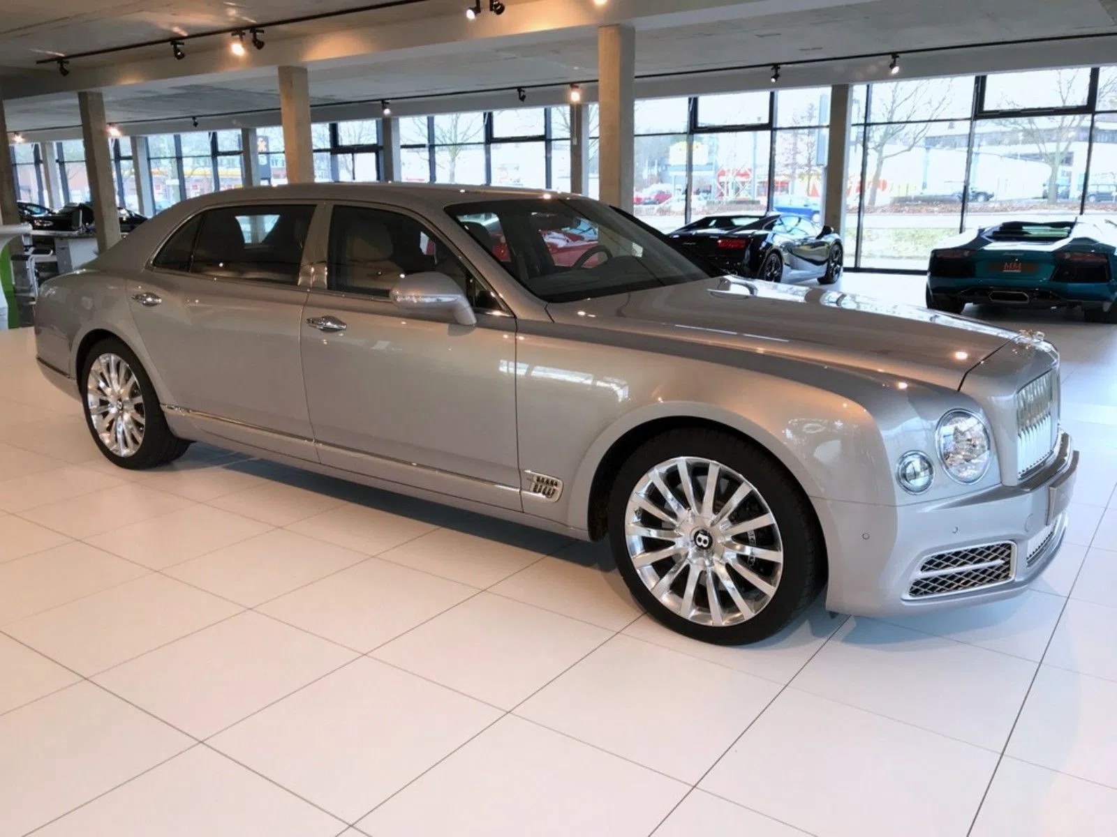 2016 Bentley Mulsanne Extended Wheelbase "Mulliner" for sale, exterior, Silber Metallic