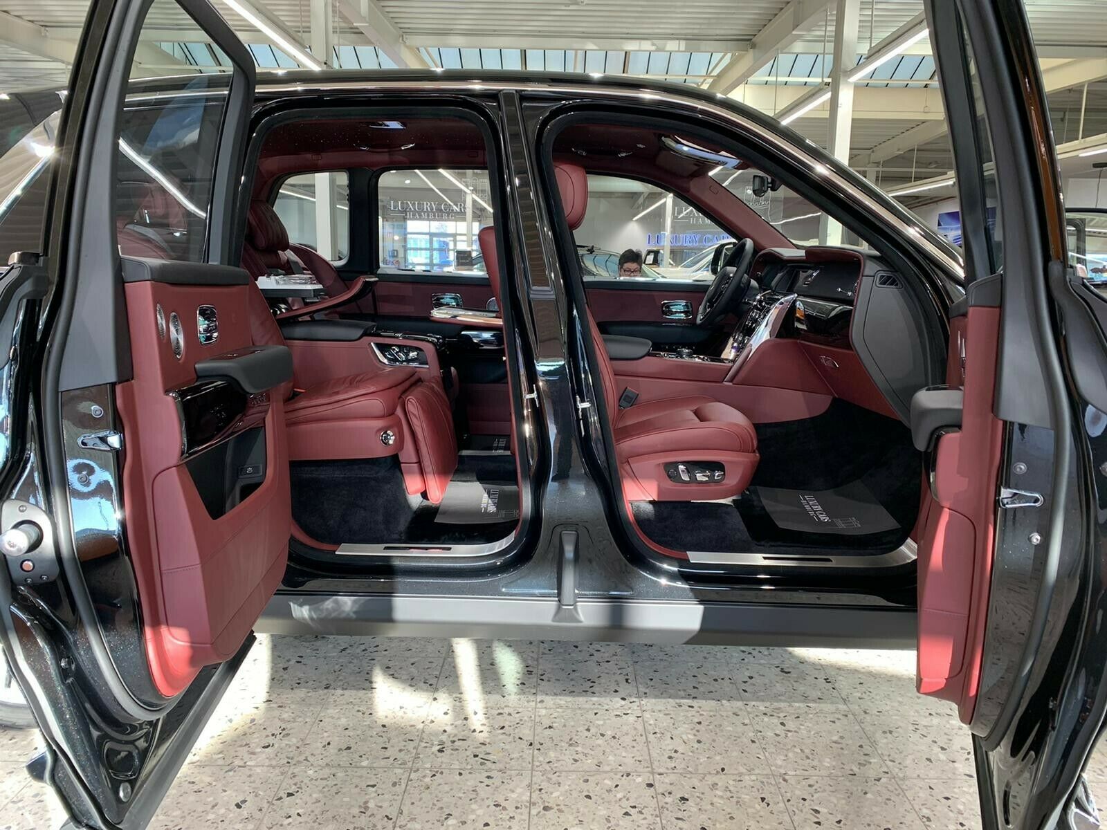 2019 Rolls-Royce Cullinan, 2/12