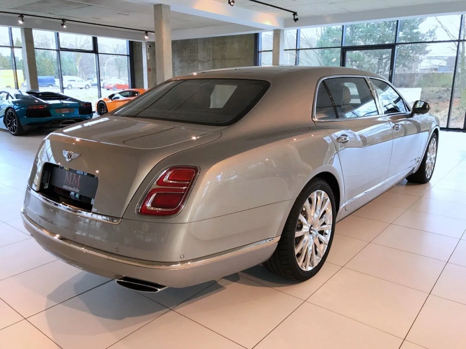 2016 Bentley Mulsanne Extended Wheelbase "Mulliner" for sale, exterior, Silber Metallic