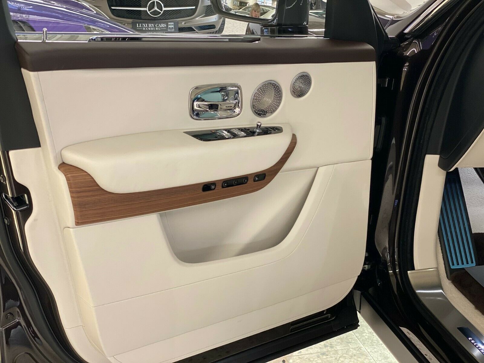 2020 Rolls-Royce Cullinan, 6/20