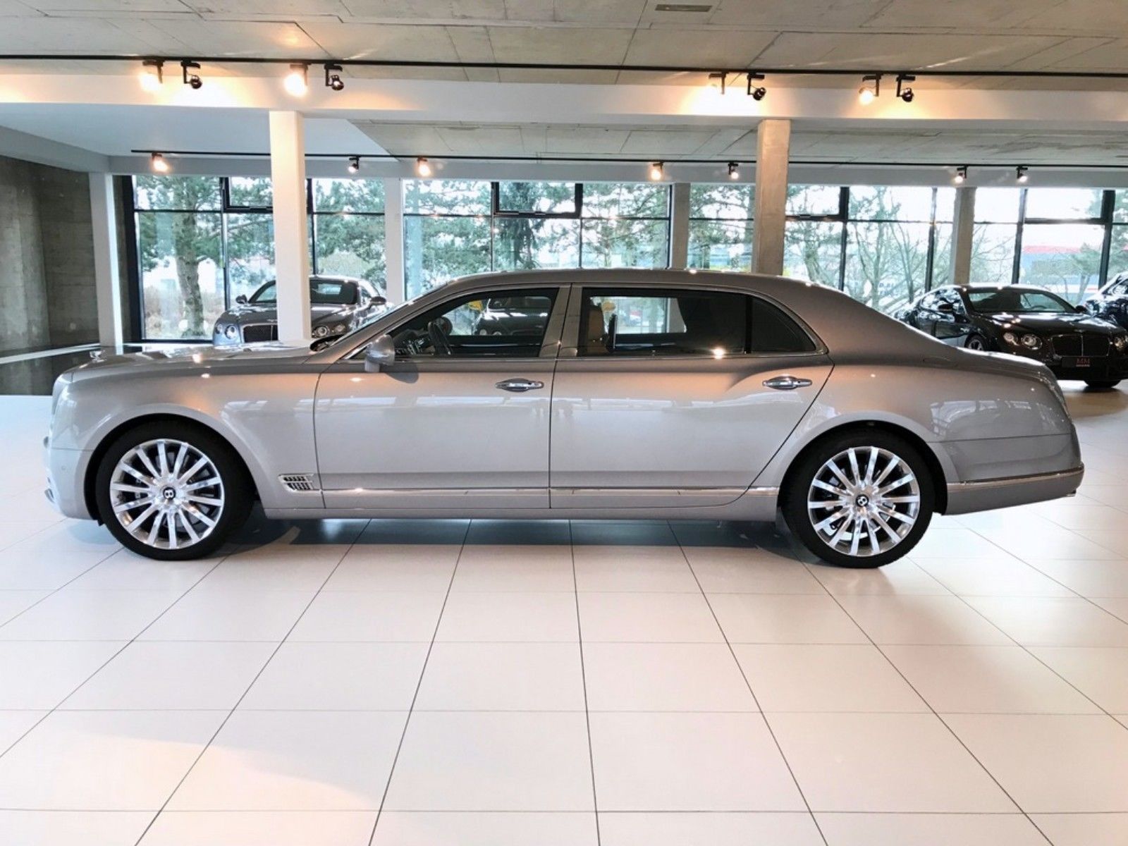 2016 Bentley Mulsanne Extended Wheelbase "Mulliner", 5/15