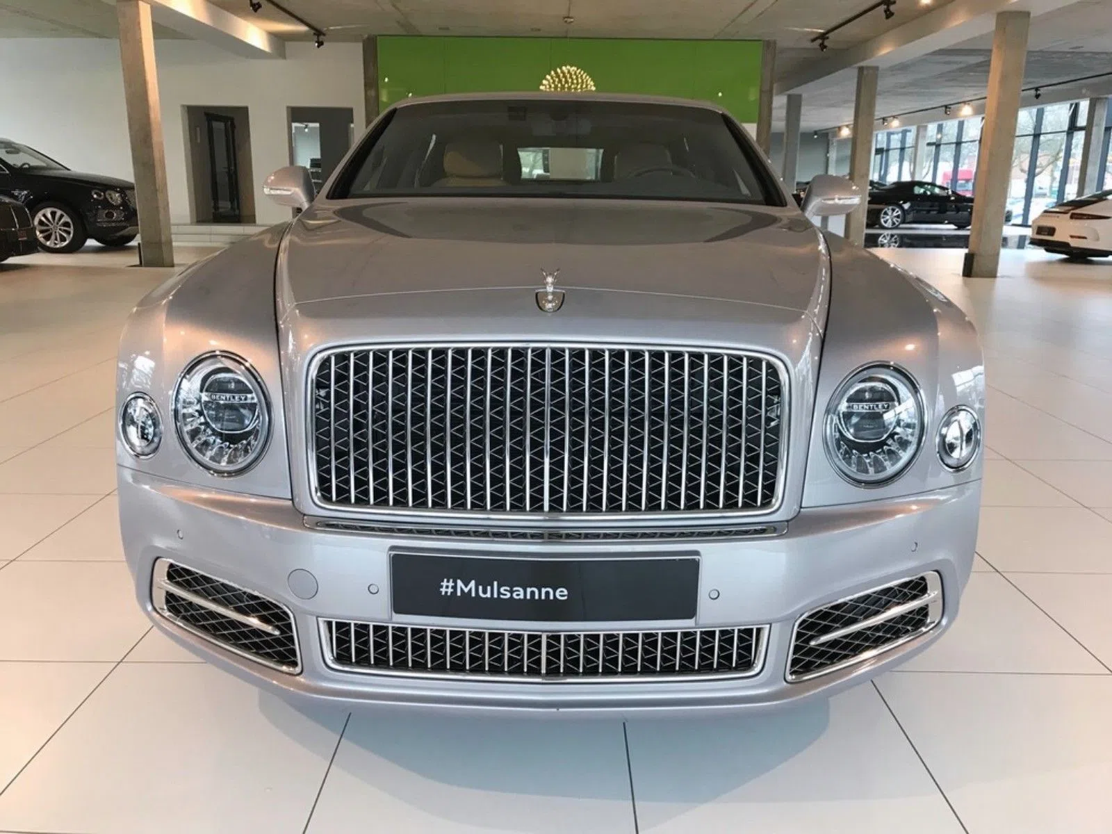 2016 Bentley Mulsanne Extended Wheelbase "Mulliner" for sale, exterior, Silber Metallic