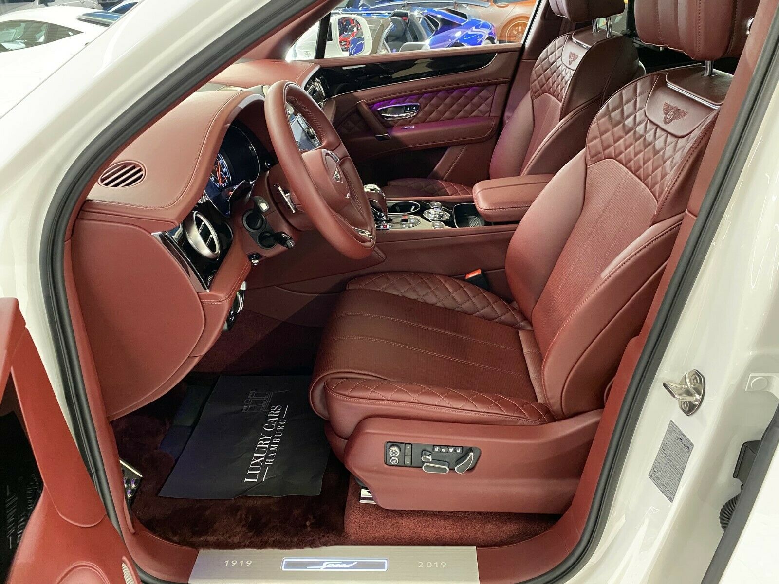 2019 Bentley Bentayga, 15/18