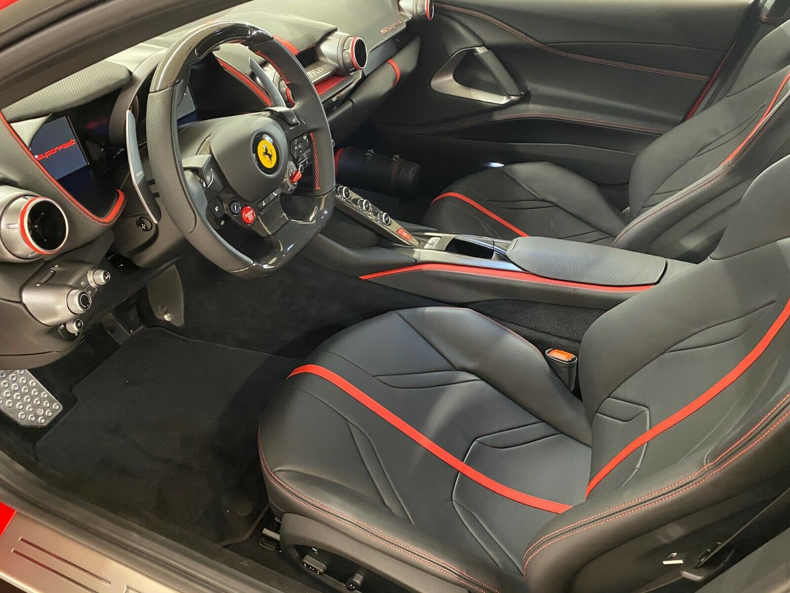 2020 Ferrari 812 Superfast, 4/14