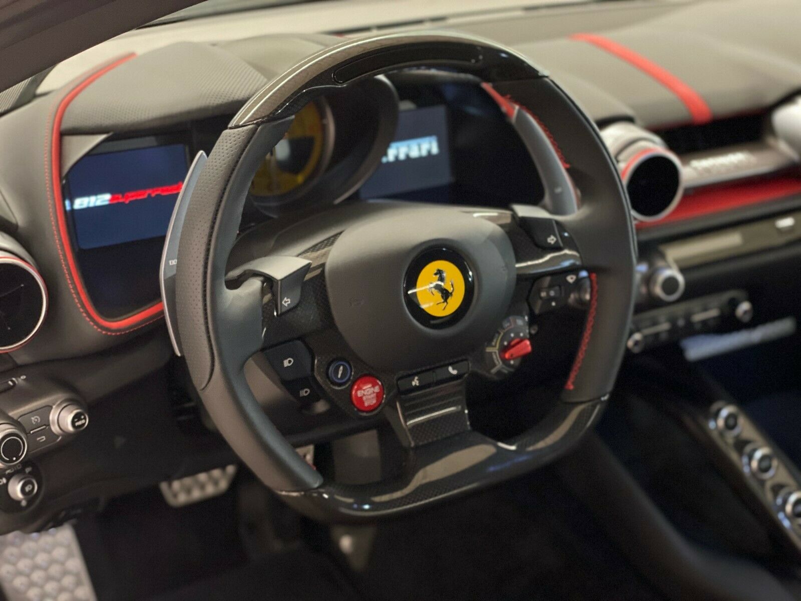 2020 Ferrari 812 Superfast, 6/14
