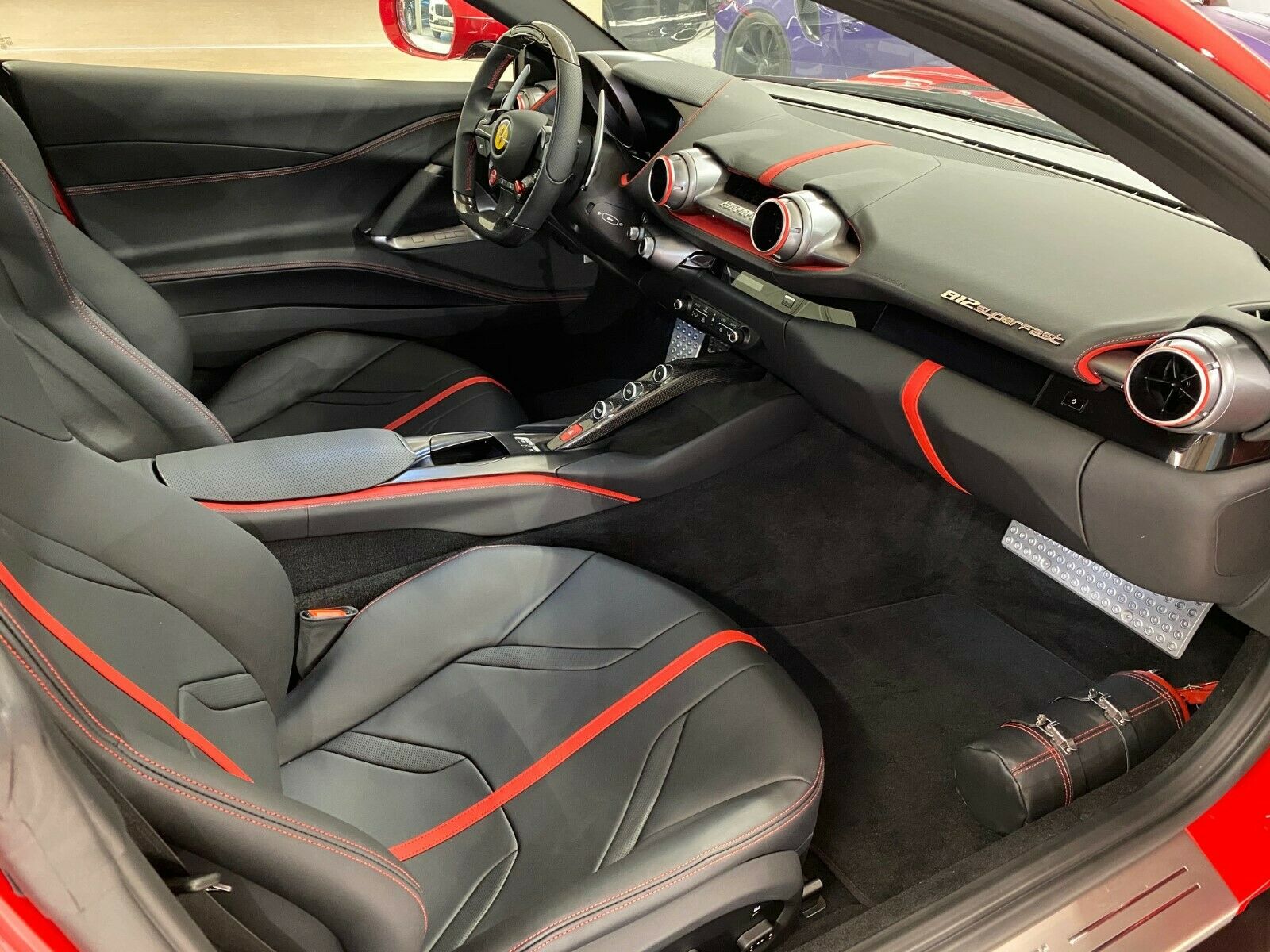 2020 Ferrari 812 Superfast, 11/14