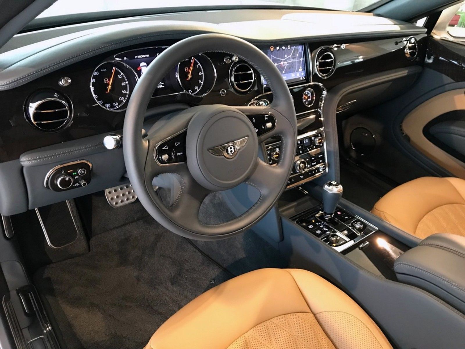 2016 Bentley Mulsanne Extended Wheelbase "Mulliner", 10/15