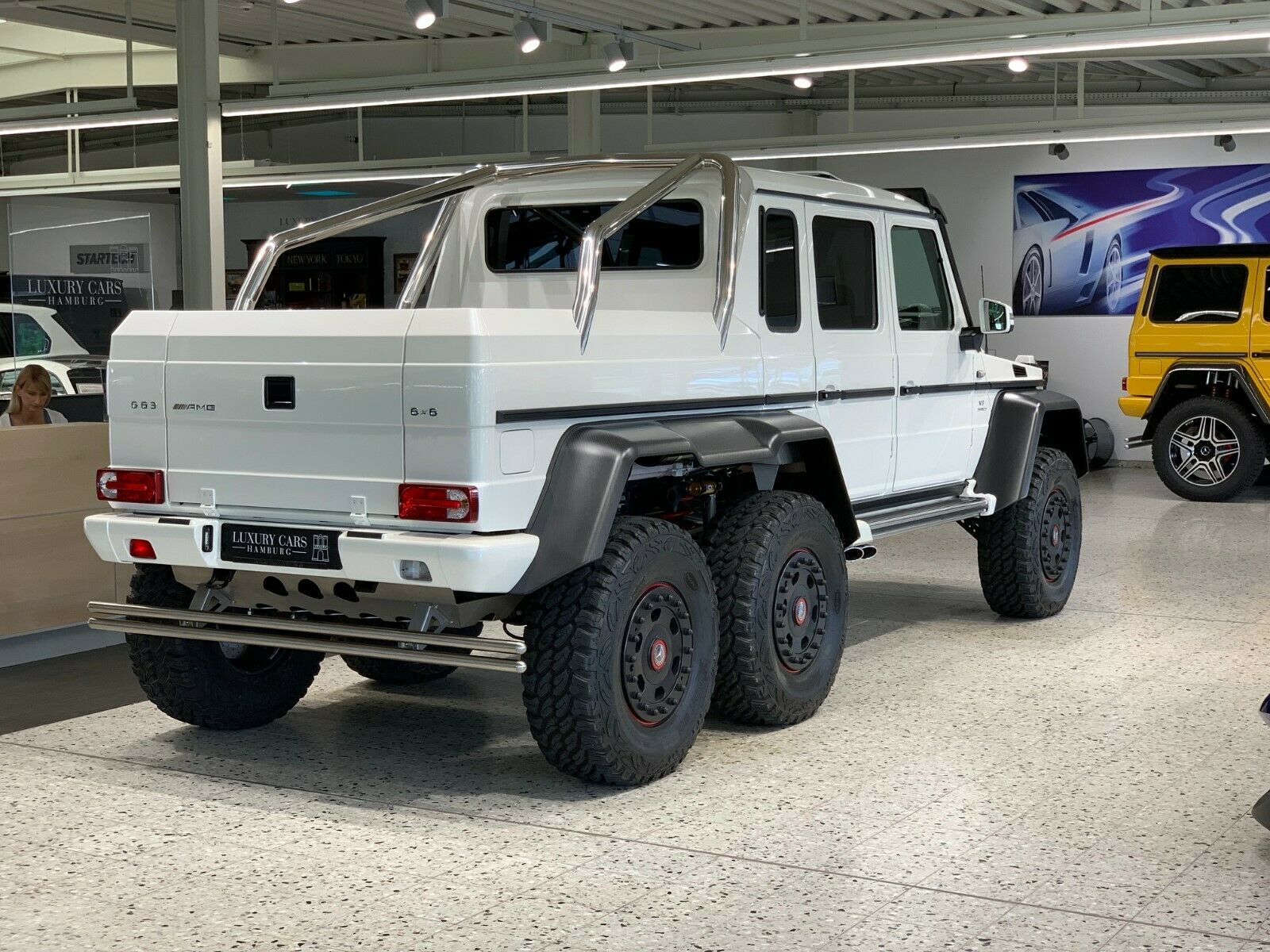 2015 Mercedes-Benz G 63 6x6, 2/17