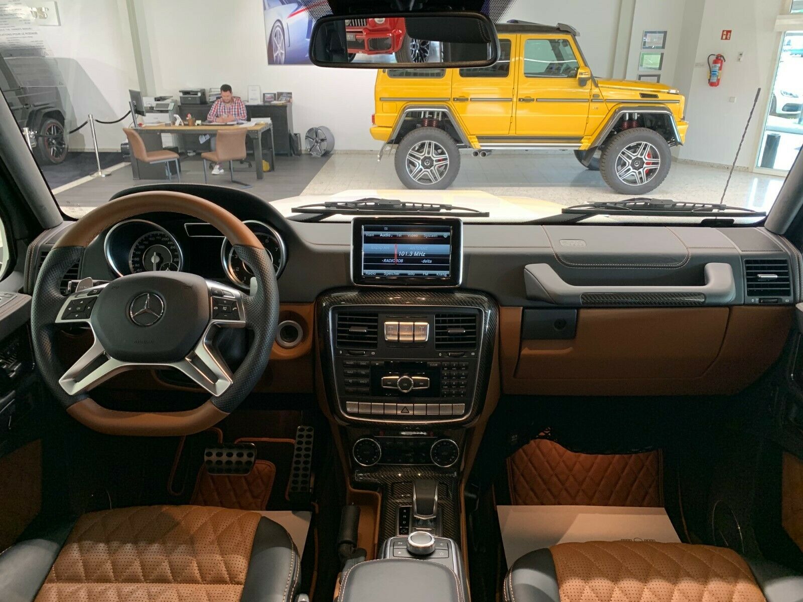 2015 Mercedes-Benz G 63 6x6, 9/17