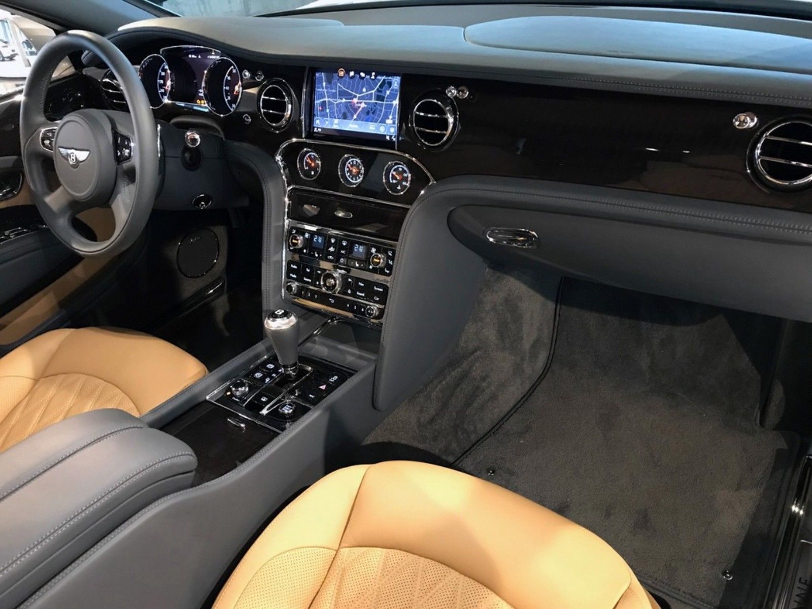 2016 Bentley Mulsanne Extended Wheelbase "Mulliner", 12/15