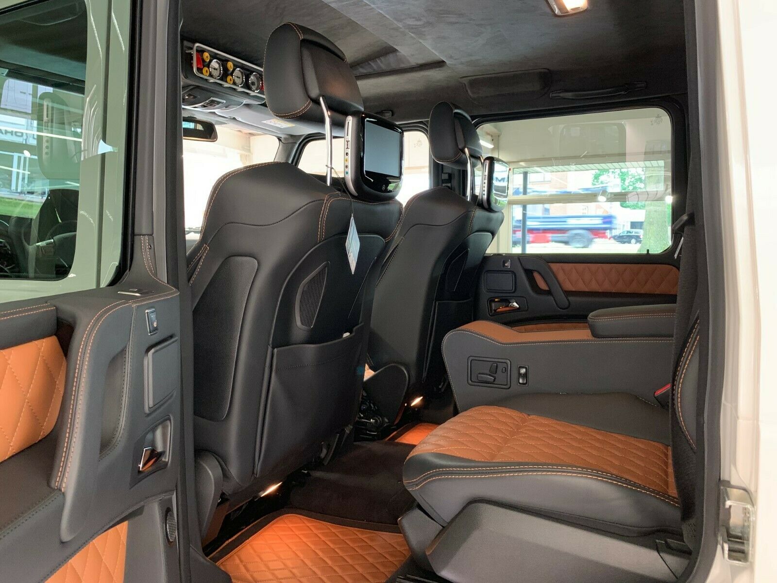 2015 Mercedes-Benz G 63 6x6, 14/17