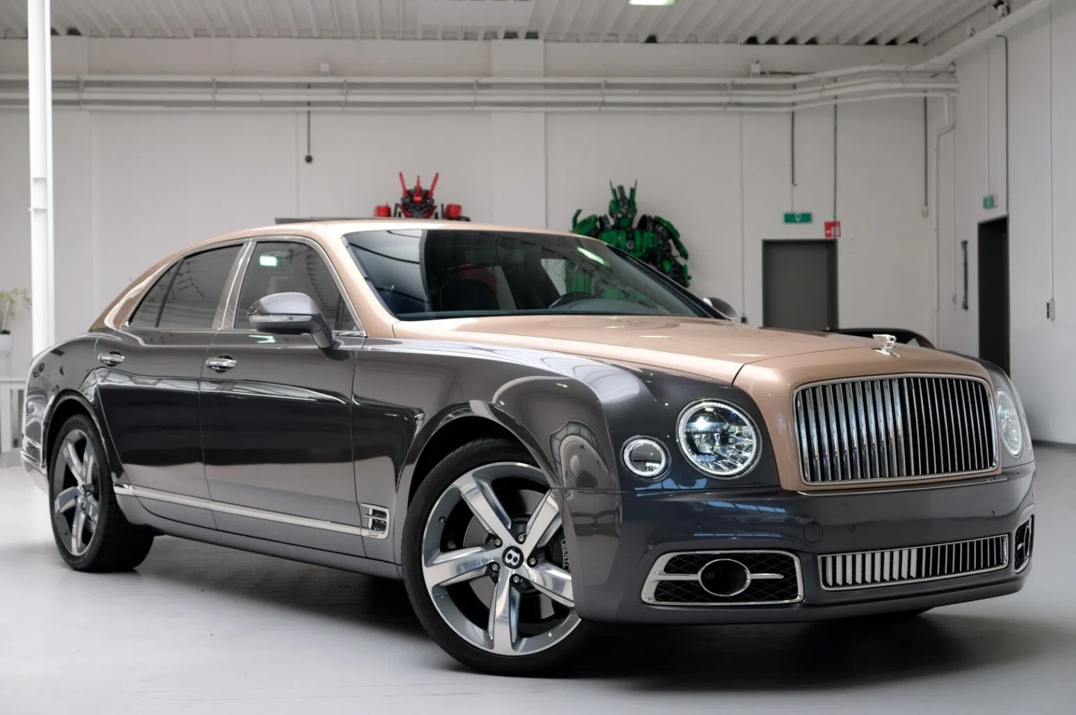 2017 Bentley Mulsanne Speed Mulliner Rose Gold over Magnetic metallic