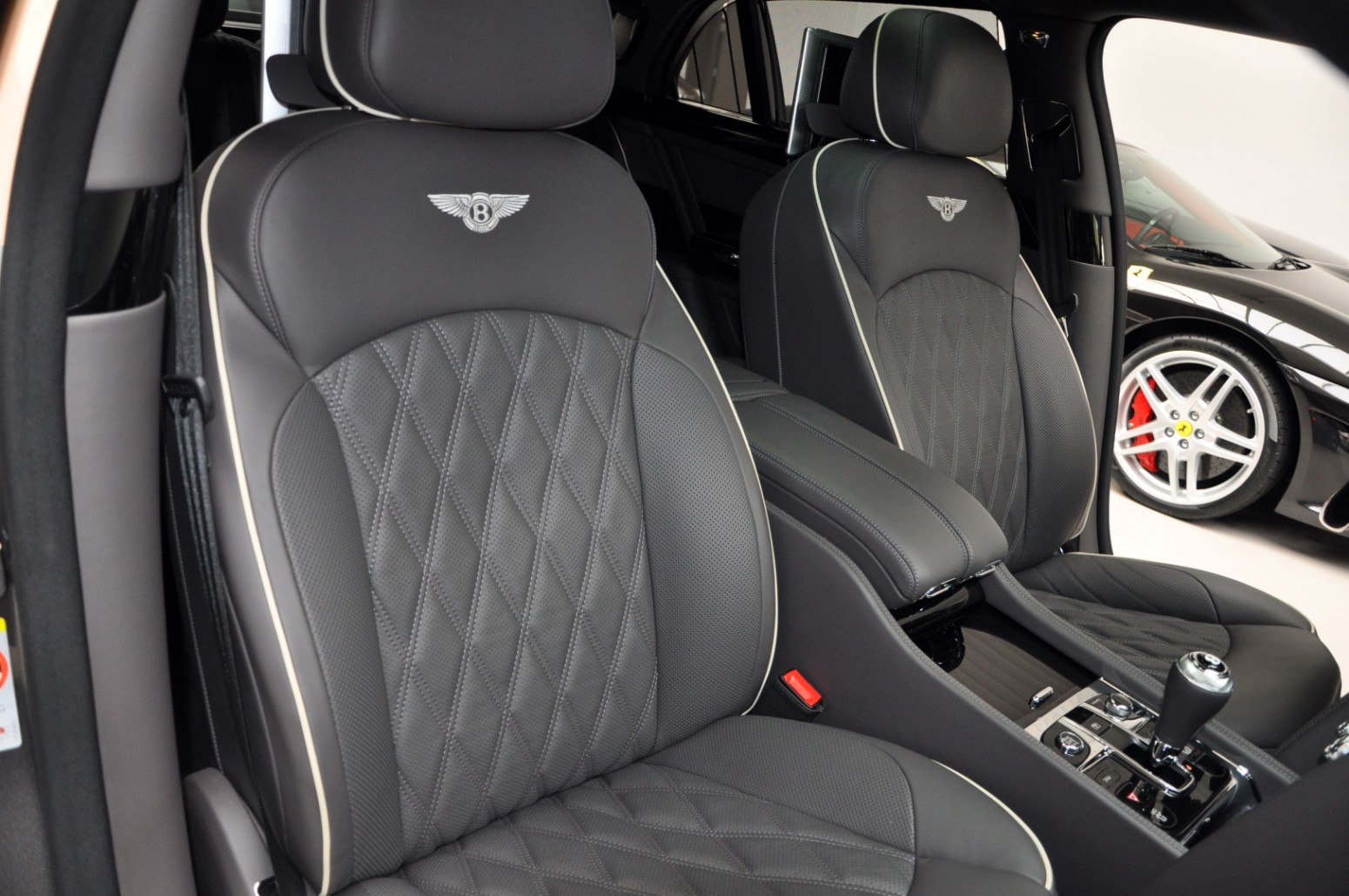 2017 Bentley Mulsanne Speed Mulliner Rose Gold over Magnetic metallic, 12/20