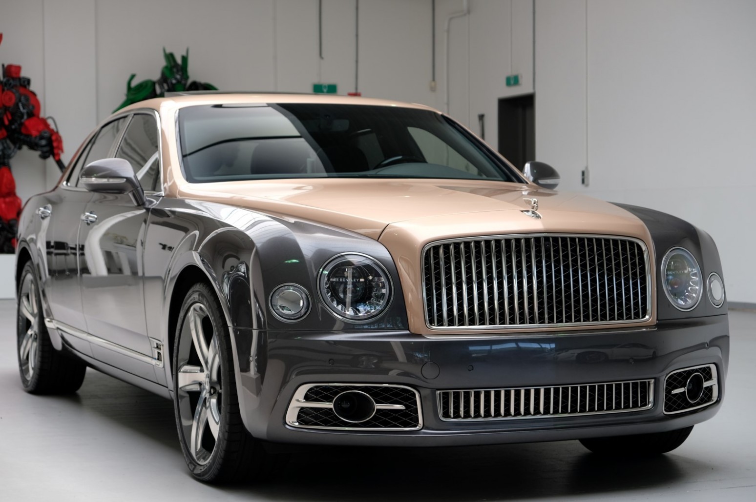 2017 Bentley Mulsanne Speed Mulliner Rose Gold over Magnetic metallic, 13/20