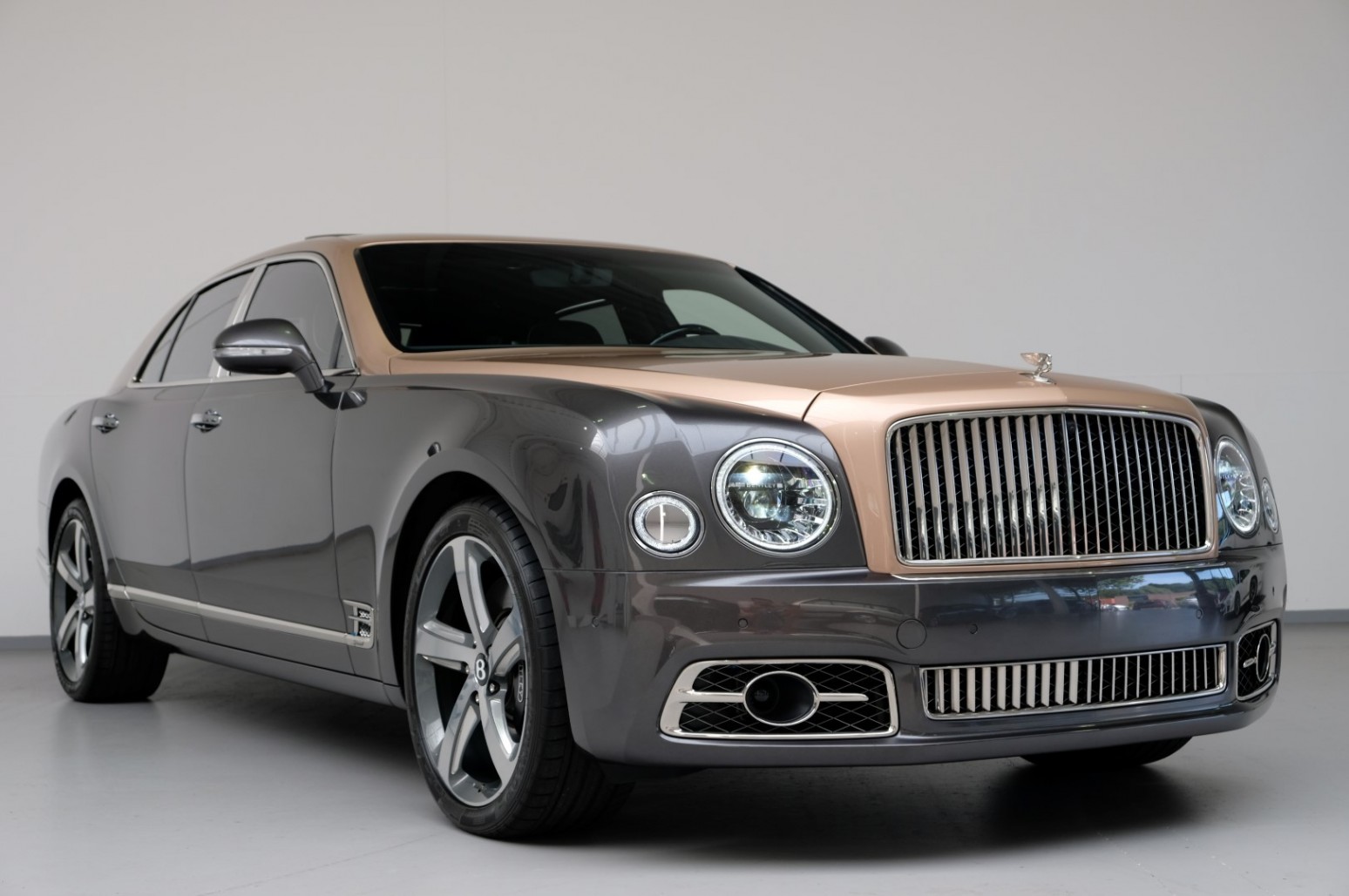2017 Bentley Mulsanne Speed Mulliner Rose Gold over Magnetic metallic, 19/20