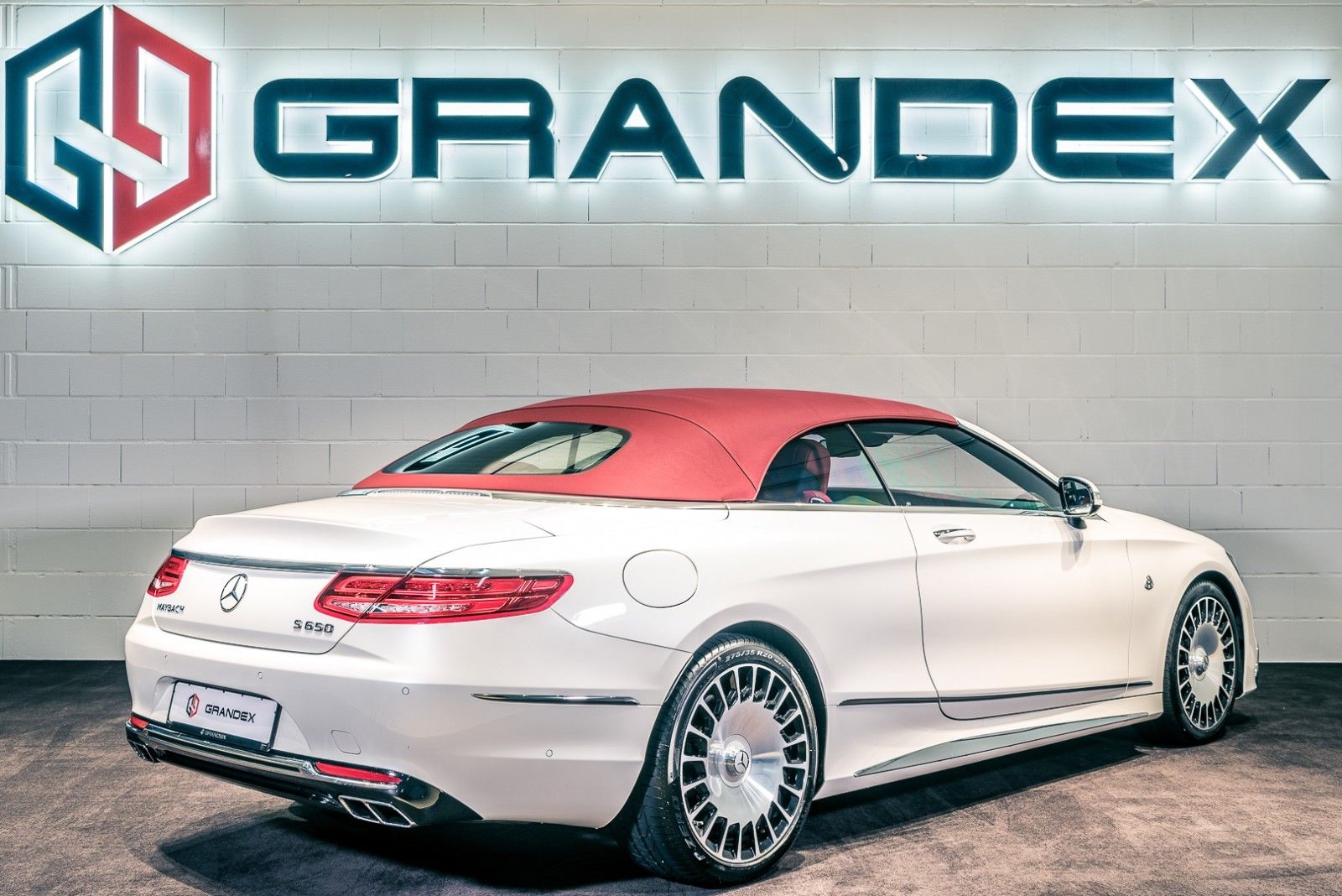 2017 Mercedes-Maybach S650 Cabrio, 3/19