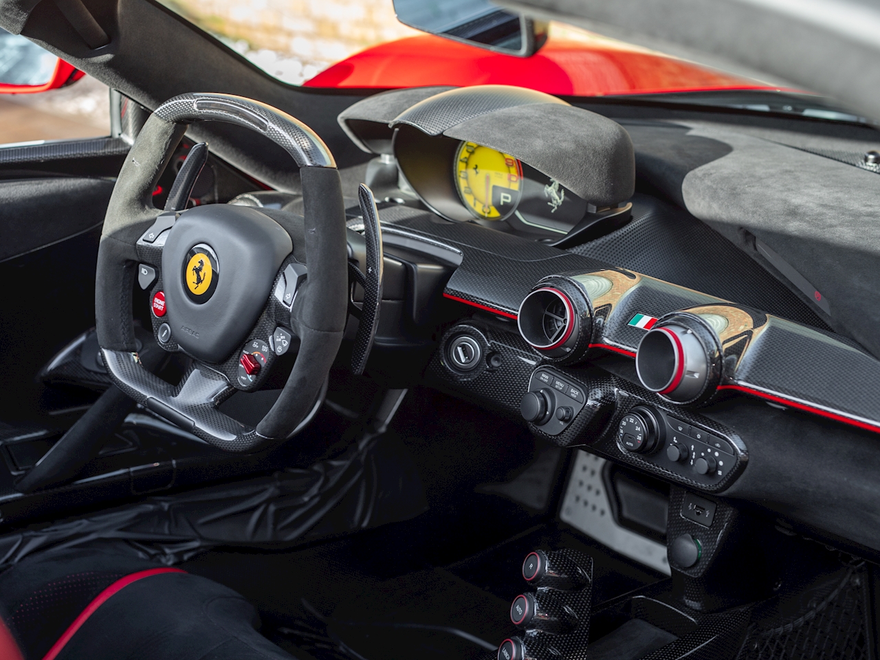 2018 Ferrari LaFerrari Aperta, 2/4