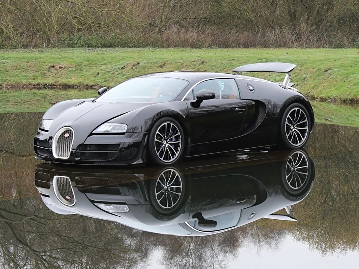 2011 Bugatti Veyron Supersport for sale, exterior, Black & Exposed Carbon