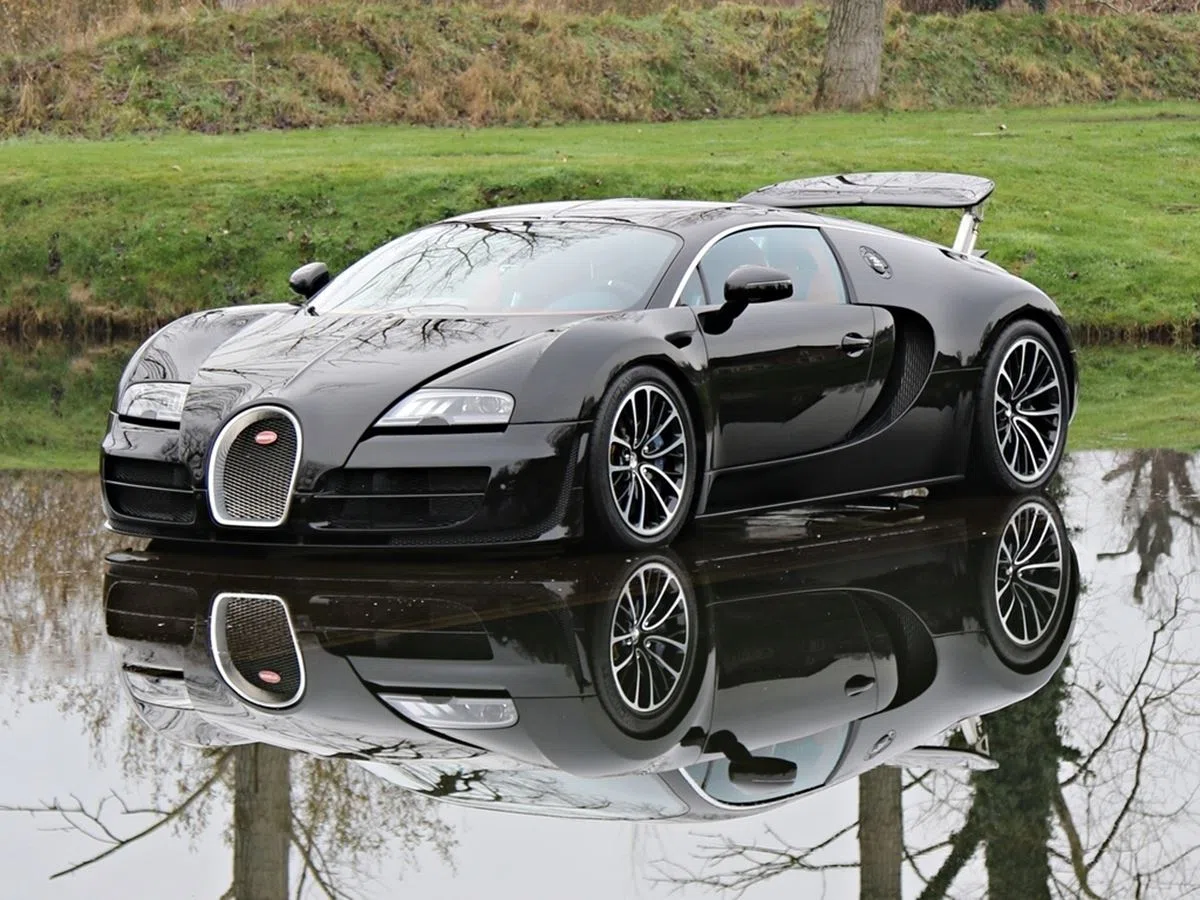 2011 Bugatti Veyron Supersport for sale, exterior, Black & Exposed Carbon